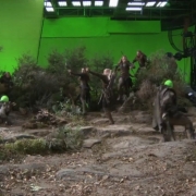 Evangeline Lilly y Orlando Bloom luchando