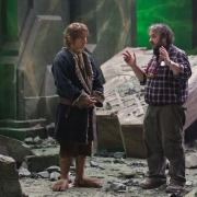 Martin Freeman y Peter Jackson en el decorado de Erebor