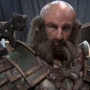 Dwalin con su gran armadura