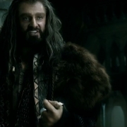 Thorin ejerce su autoridad como Rey
