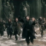 Thorin lidera la carga de los Enanos