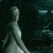 Galadriel en acción en Dol Guldur