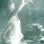 Galadriel desata su poder en Dol Guldur