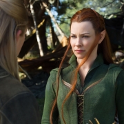 Legolas y Tauriel en las orillas del Lago Largo