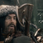 Bofur coge un hacha