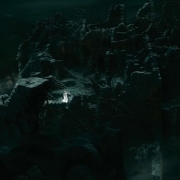 Galadriel intenta escapar de Dol Guldur