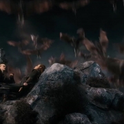 Una bandada de murciélagos sorprende a Legolas y Tauriel