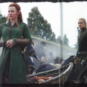 Tauriel y Legolas con los supervivientes de Esgaroth