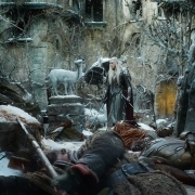 Thranduil rodeado de muerte