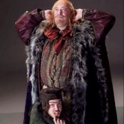 Alfrid y el Gobernador de Esgaroth