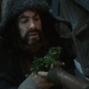 Bofur con hojas de athelas
