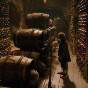 Bilbo prepara la huída en los barriles