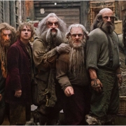 Bilbo y los Enanos en la Ciudad del Lago