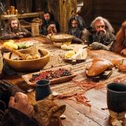 Los Enanos cenan en casa de Beorn