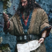 Thorin con el mapa y la llave de sus antepasados