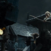 Legolas mata a un Orco en Esgaroth