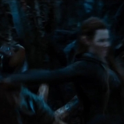 Tauriel se enfrenta a las arañas