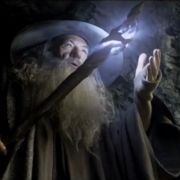 Gandalf investiga las Tumbas de los Nazgul