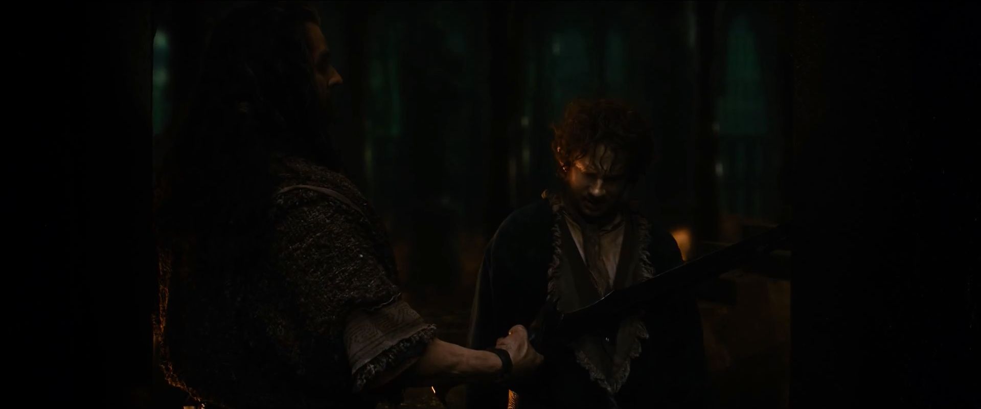 Thorin amenaza a Bilbo en Erebor