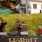 Neil Finn en plena actuación