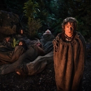 Bilbo y los Enanos en sacos