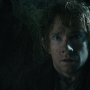 Bilbo, aterrado por Gollum