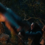 Thorin ataca a uno de los Trolls