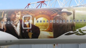 Bilbo y Gandalf en el avión de El Hobbit
