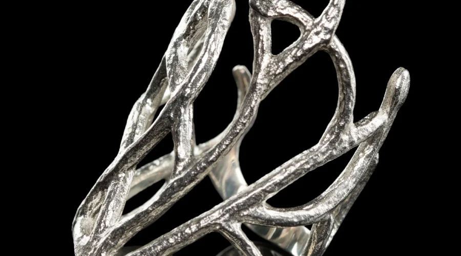 Weta Workshop pone a la venta la réplica del anillo de Thranduil