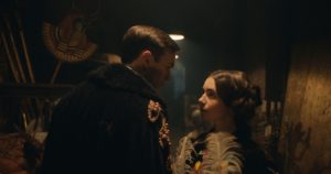 Nicholas Hoult y Lily Collins en 'Tolkien'. Fotografía de Fox Searchlight Pictures