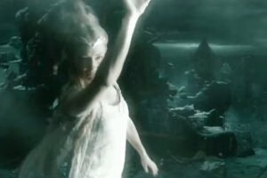 Galadriel libera su poder en Dol Guldur