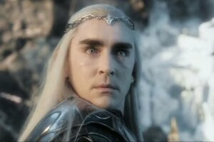 Thranduil ve llegar a los Orcos