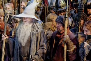 Gandalf con los supervivientes de la Ciudad del Lago