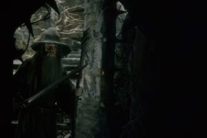 Gandalf se siente acechado en Dol Guldur