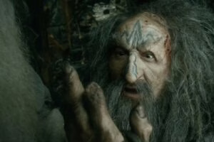 Thráin ve su mano mutilada