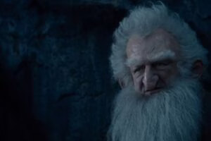 Balin defiende a Bilbo