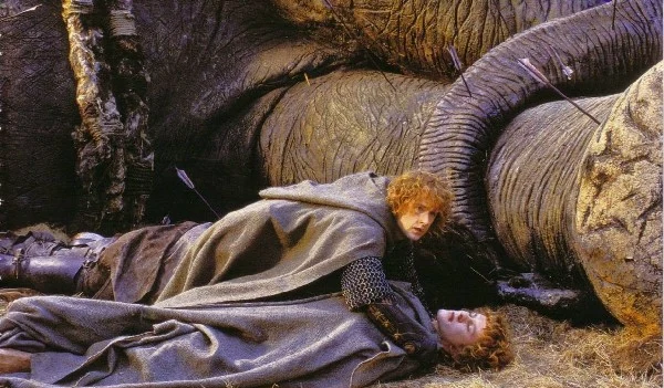 Pippin cuida de Merry
